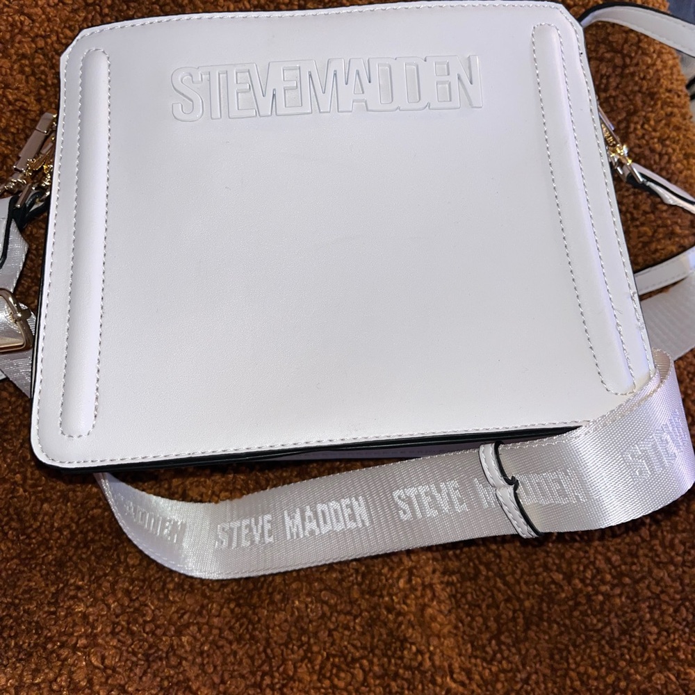 Steve Madden White Messenger Bag